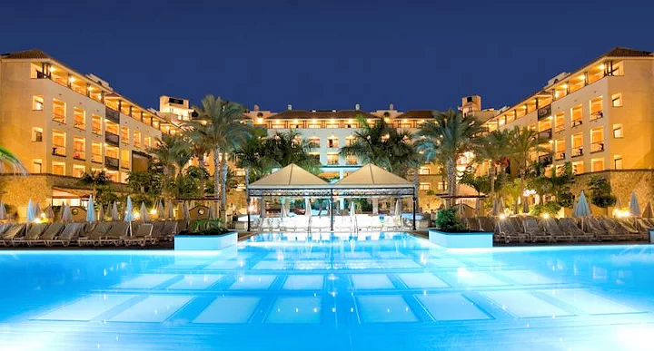 GRAN COSTA ADEJE POOL AT NIGHT